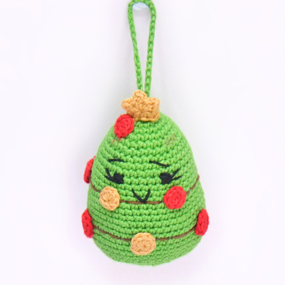 Artfully Crafted Crochet Christmas Tree Ornament – Festive Holiday Décor