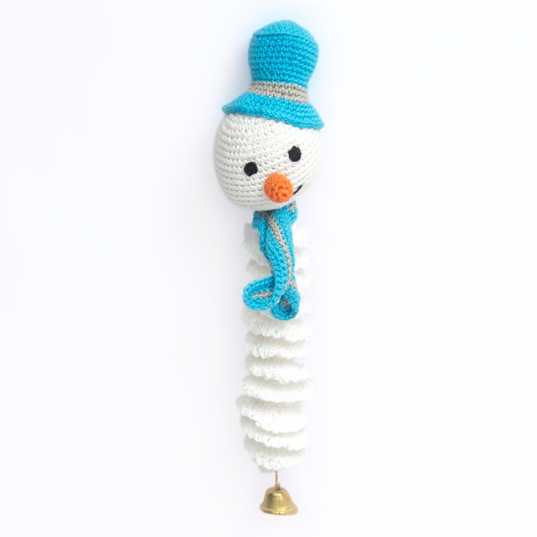 Cheerful Crochet Snowman Ornament – Playful Holiday Friend for Your Christmas Tree