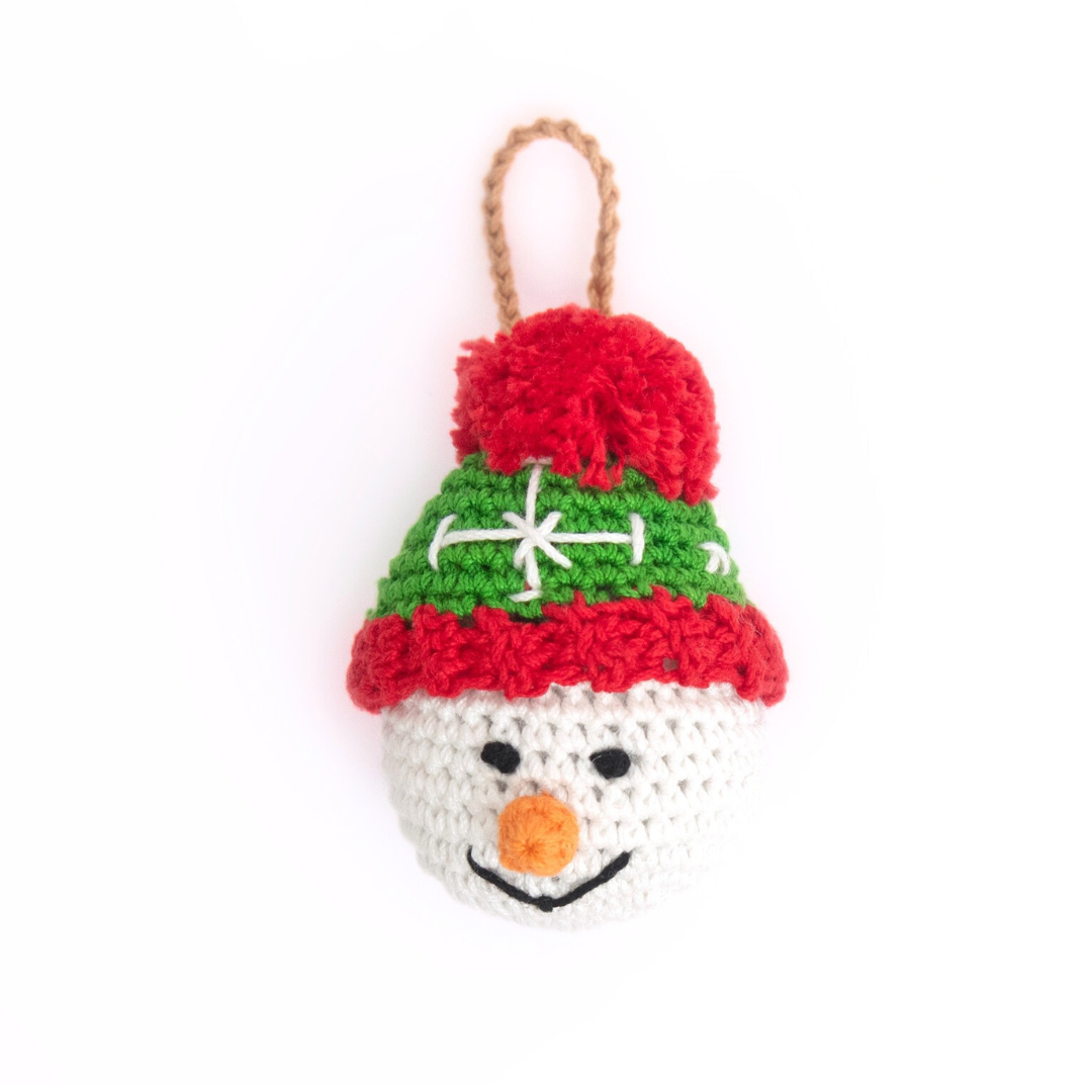 Cheerful Crochet Snowman Ornament – A Jolly Little Character Ready for Holiday Fun