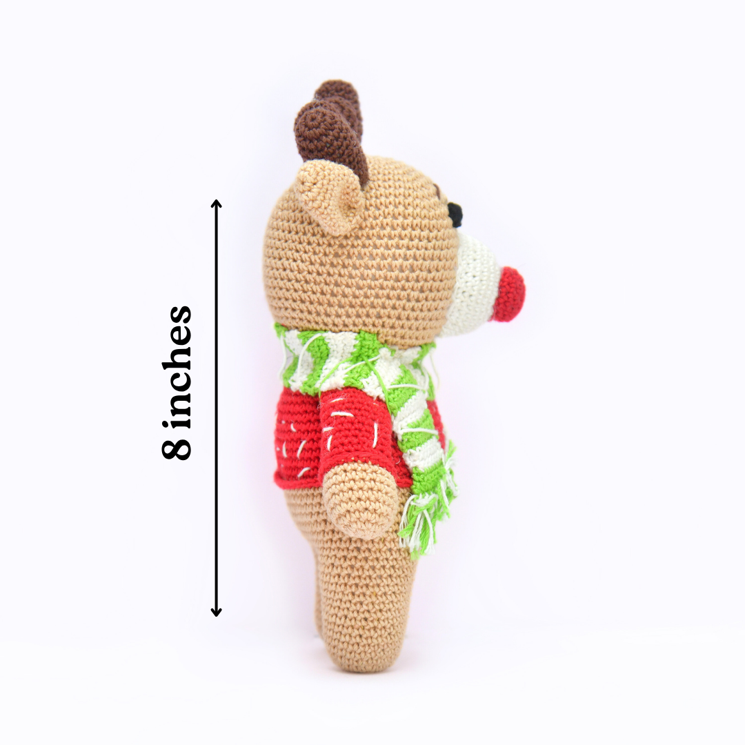 Dashing Crochet Dapper Reindeer – Handcrafted Holiday Magic