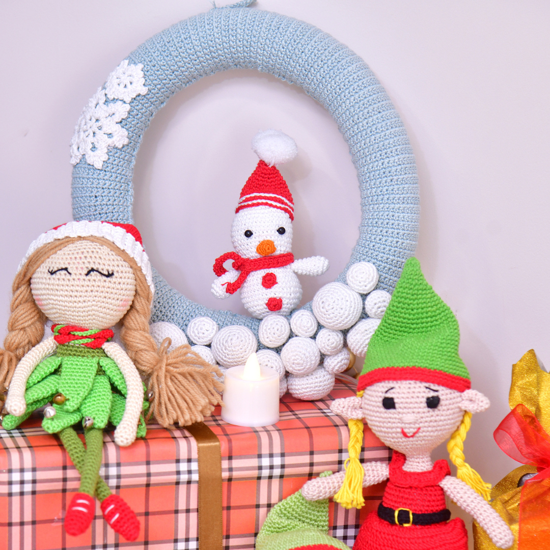 Crochet Snowman Christmas Wreath – Handmade Festive Door Hanging Décor