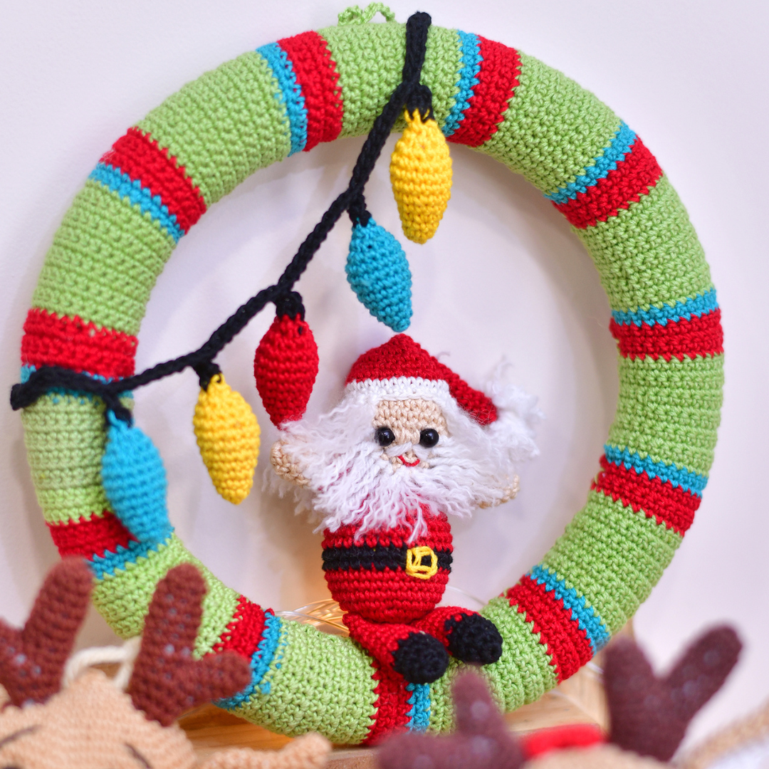 Handmade Crochet Santa Christmas Wreath – Festive Door Hanging Décor