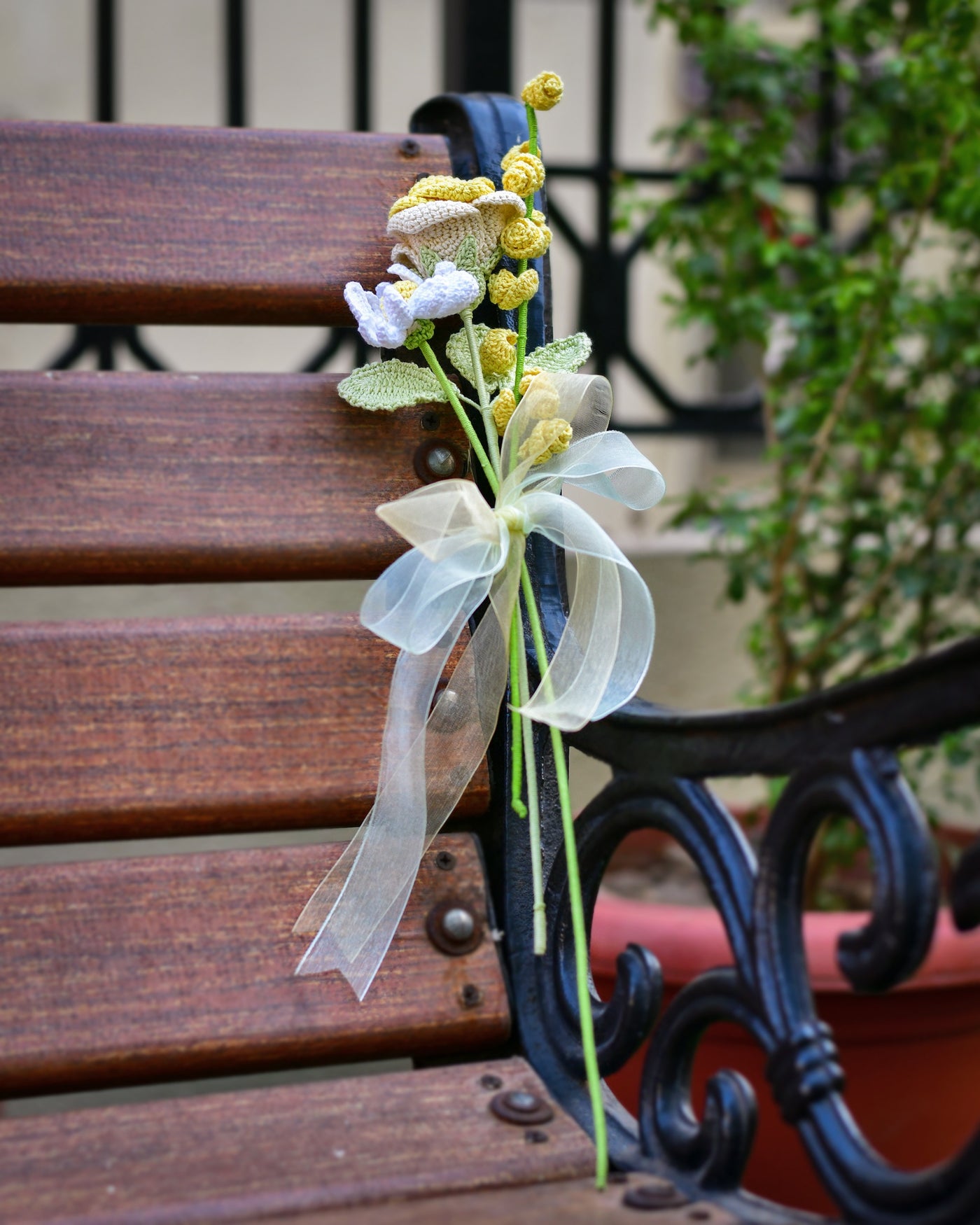Sunny Crochet Flower Bouquet | Yellow Roses & Daisies for Mom