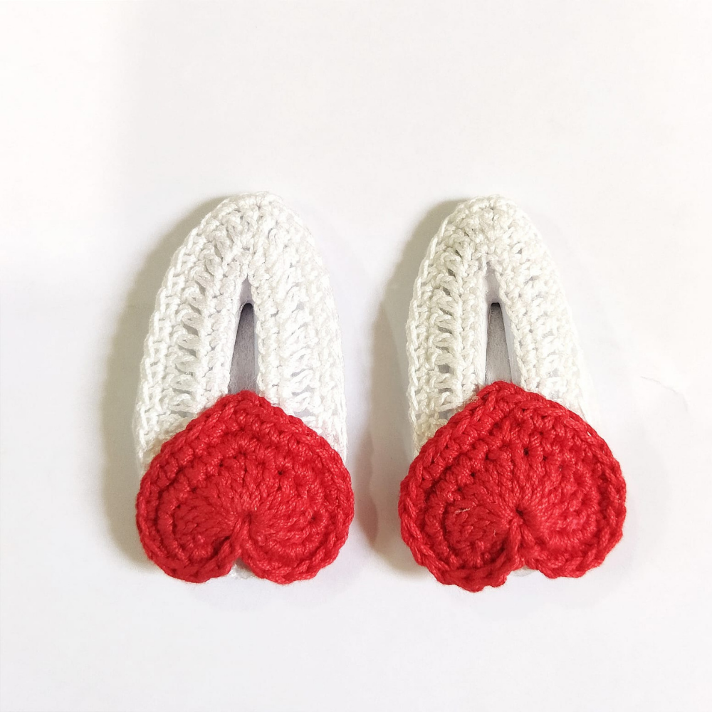 Charming Handmade Red Heart Hair Clips for Kids - Whimsical Crochet Accessories