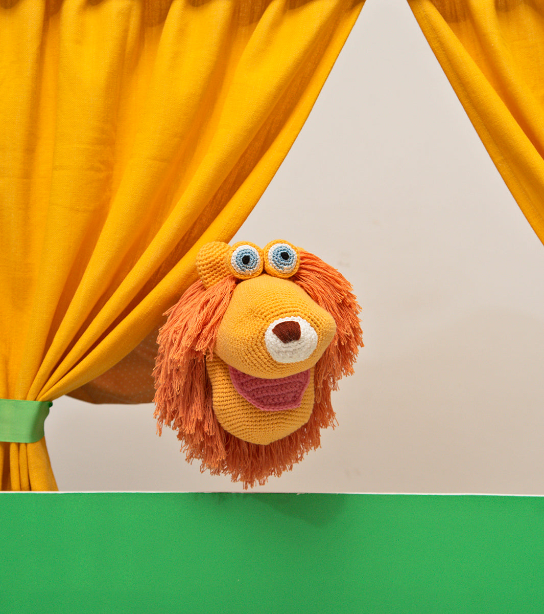 Roar with Joy – Crochet Lion Puppet for Storytelling & Playtime