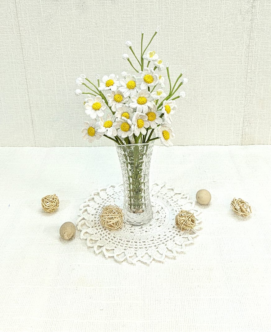Handmade Crocheted White Daisies – Cute & Timeless Flower Gifts