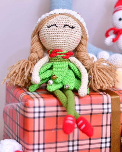 Cheerful Crochet Girl Elf Soft Toy – Handcrafted Holiday Gift & Décor